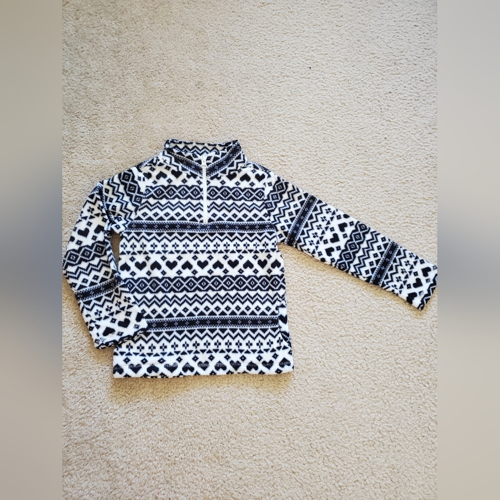 The Children's Place Black and White Patterned Pullover Size 5/6